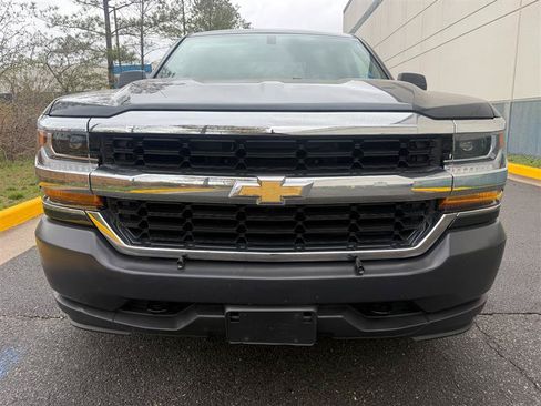 Used 2017 Chevrolet Silverado 1500 W/T w/ WT Convenience Package AWD/4WD image 3