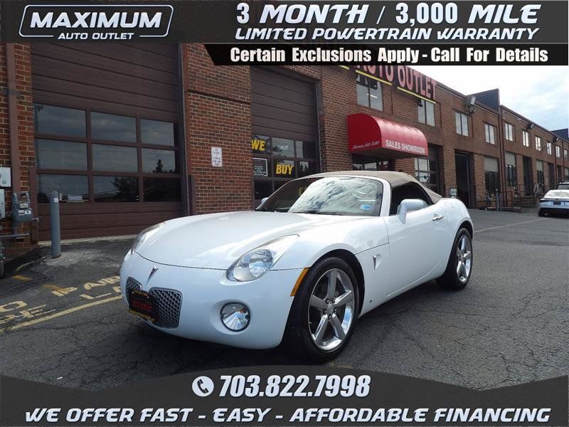 Used 2009 Pontiac Solstice Convertible RWD image 1