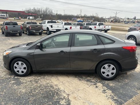 Used 2017 Ford Focus S image 6