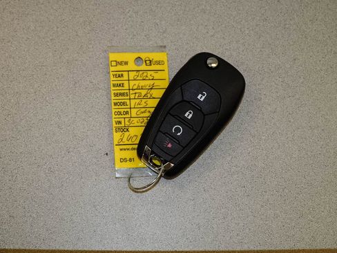 Certified 2025 Chevrolet Trax RS w/ Driver Confidence Package image 39