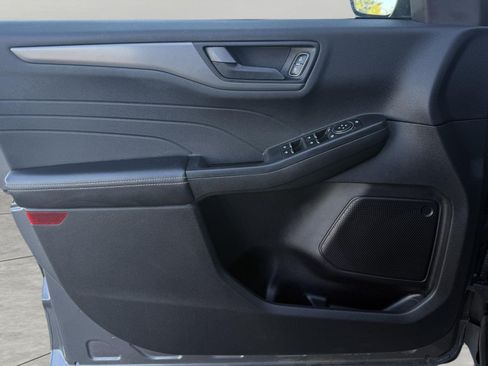 Used 2023 Ford Escape Active AWD/4WD image 21