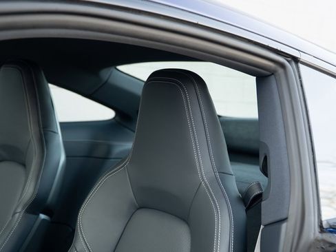 Certified 2025 Porsche 911 Carrera image 18