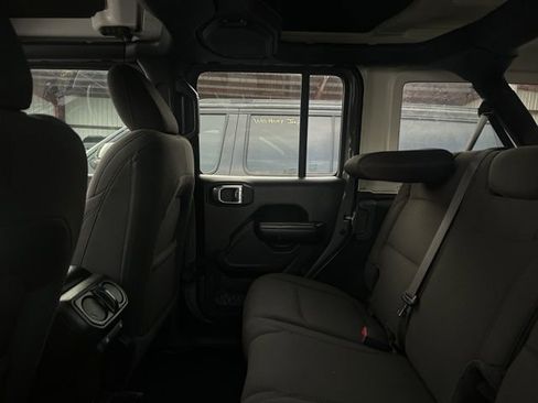 Used 2020 Jeep Wrangler Unlimited Sport image 19