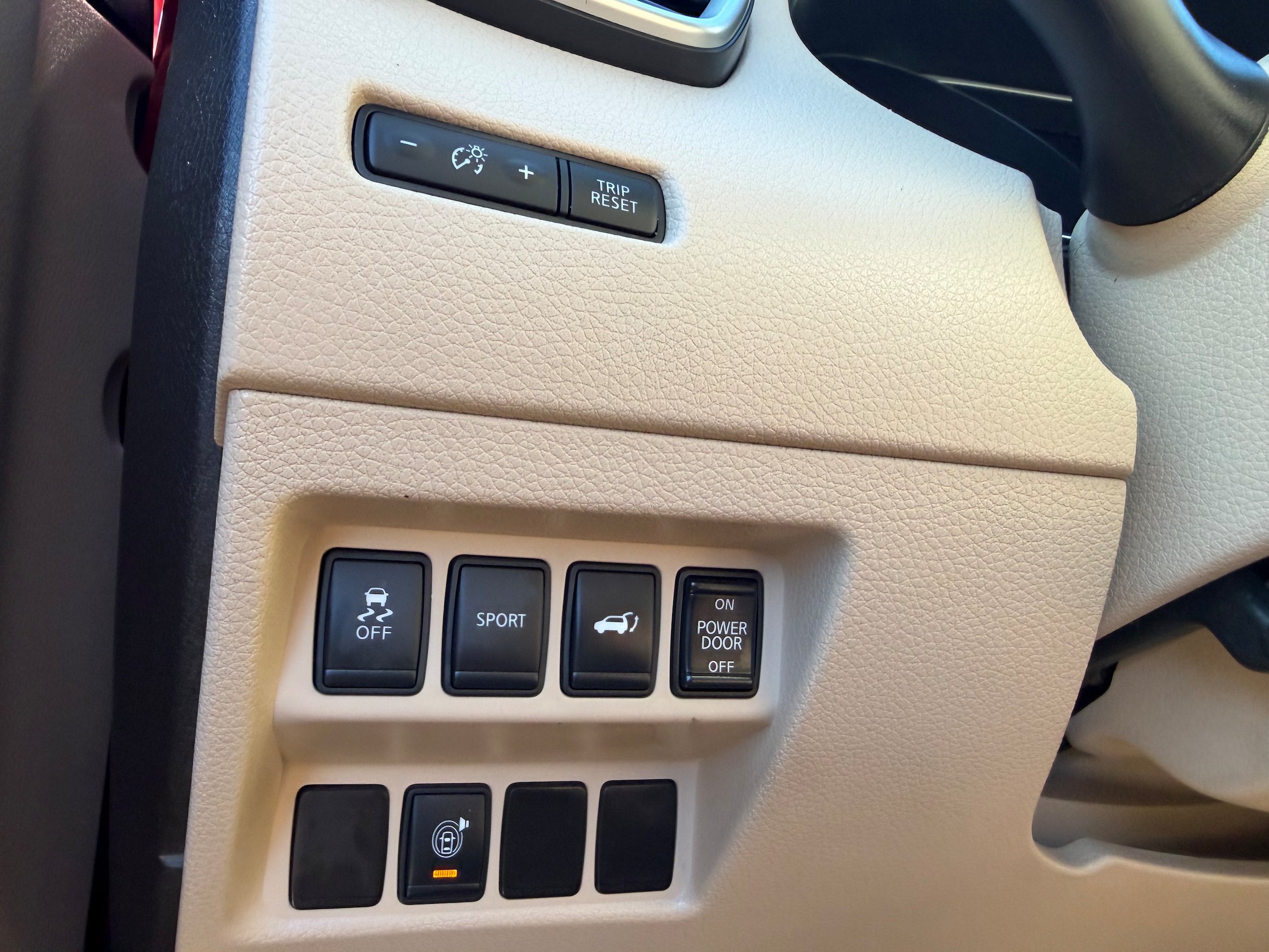 Used 2014 Nissan Rogue SV w/ SV Premium Package FWD image 22