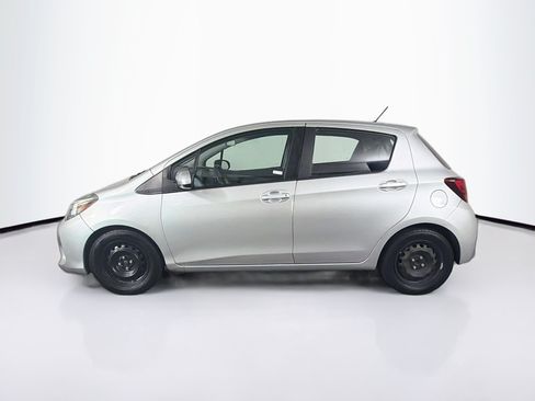 Used 2017 Toyota Yaris L w/ Carpet Mat Package FWD image 4