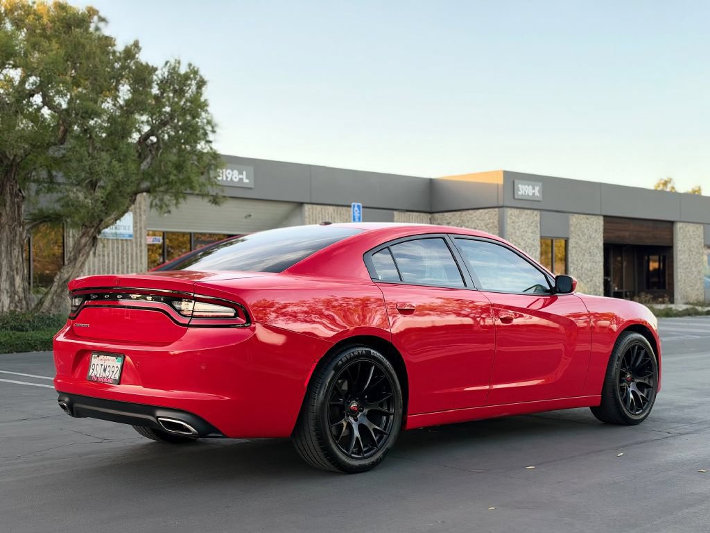 Used 2022 Dodge Charger SXT RWD image 5