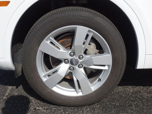 Used 2019 Audi Q5 2.0T Premium Plus w/ Premium Plus Package AWD/4WD image 18