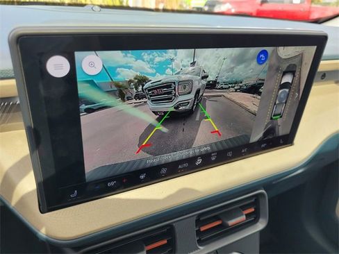 Used 2025 Ford Maverick Lariat w/ 4K Tow Package image 35