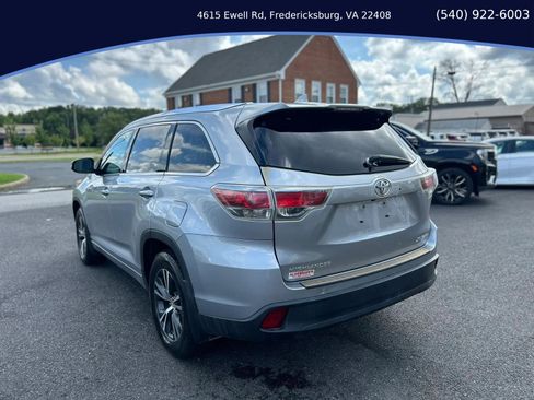 Used 2016 Toyota Highlander XLE AWD/4WD image 3