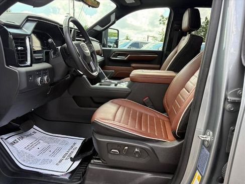 Used 2024 GMC Sierra 2500 Denali Ultimate AWD/4WD image 16