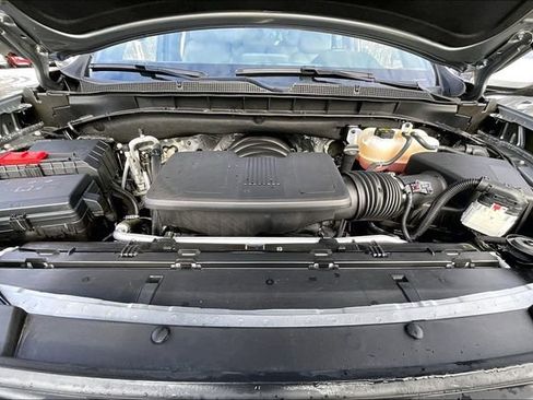 Used 2024 Chevrolet Tahoe Z71 w/ Luxury Package image 22