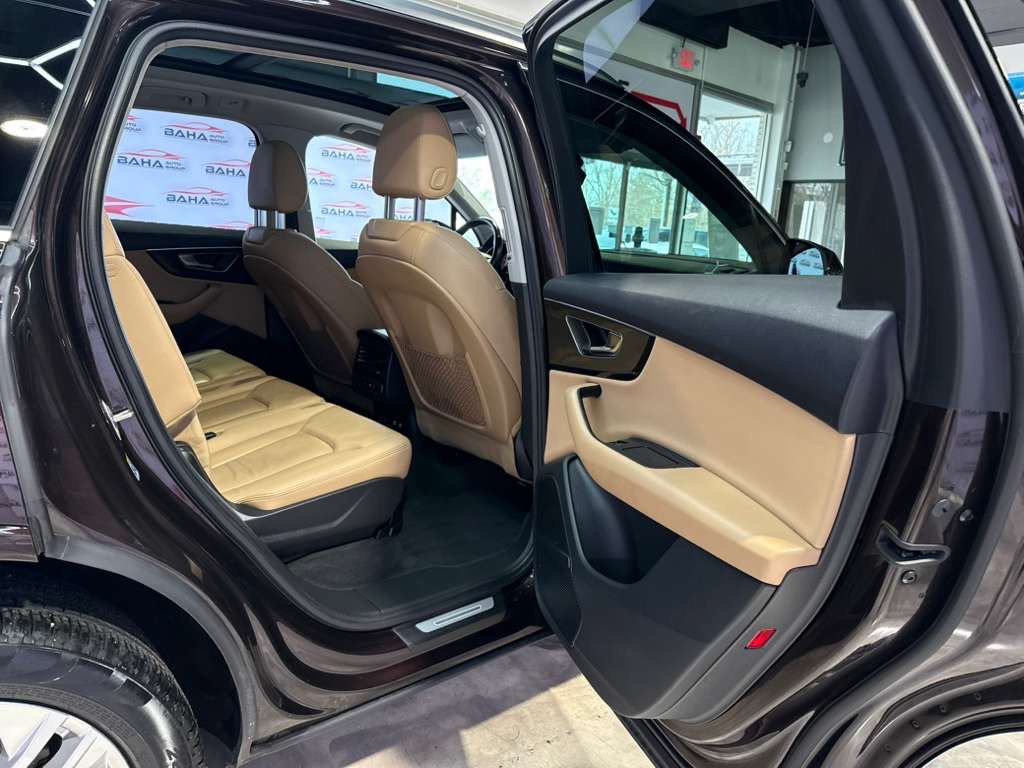 Used 2022 Audi Q7 3.0T Premium Plus AWD/4WD image 45