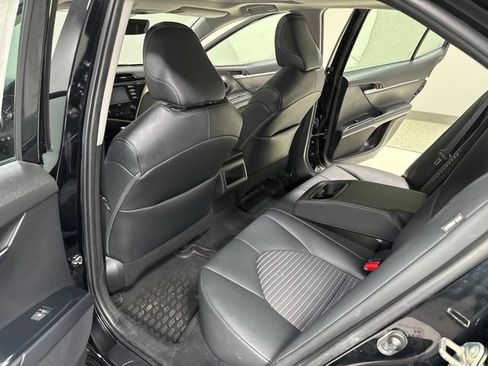 Used 2020 Toyota Camry SE FWD image 24