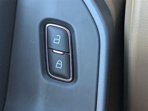 Used 2023 Ford F150 XLT image 23