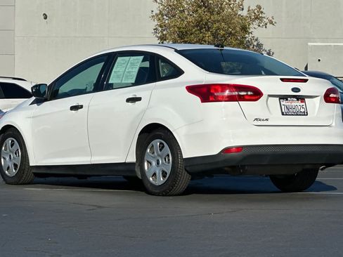 Used 2015 Ford Focus S image 7