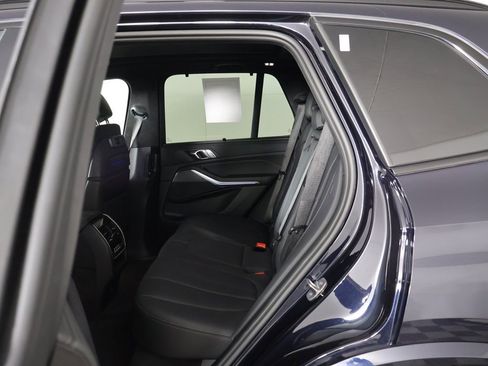 Used 2022 BMW X5 xDrive40i w/ M Sport Package image 38