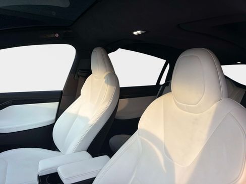 Used 2020 Tesla Model X Long Range AWD/4WD image 21