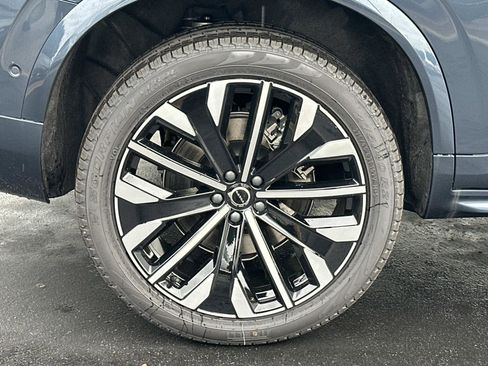 New 2026 Volvo XC90 B6 Plus w/ Protection Package Premier image 23