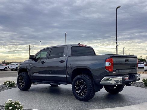 Used 2021 Toyota Tundra SR5 w/ SR5 Leather Package image 7