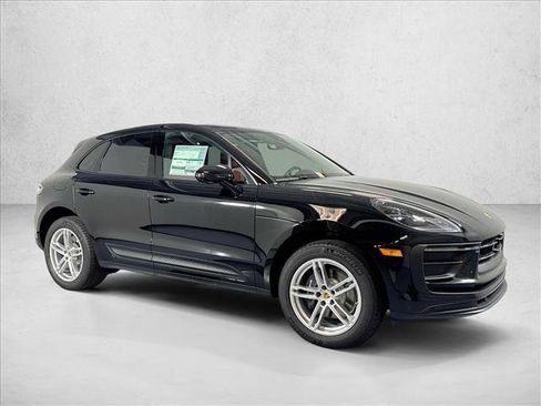 Certified 2026 Porsche Macan AWD/4WD image 7