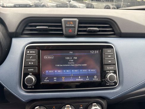Used 2025 Nissan Versa SV FWD image 19