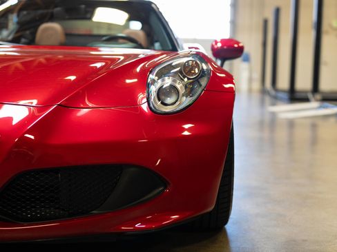 Used 2018 Alfa Romeo 4C Spider w/ Convenience Group - Spider image 20