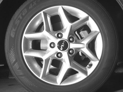 Used 2025 Kia Soul LX w/ LX Technology Package FWD image 20