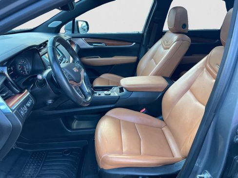 Used 2021 Cadillac XT5 Premium Luxury image 16