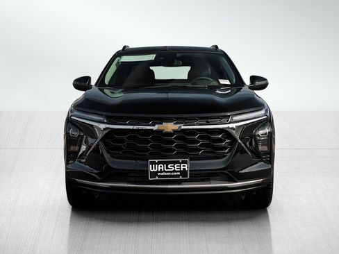 New 2026 Chevrolet Trax LT w/ Driver Confidence Package image 2
