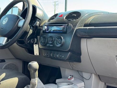 Used 2004 Volkswagen Beetle GLS FWD image 14