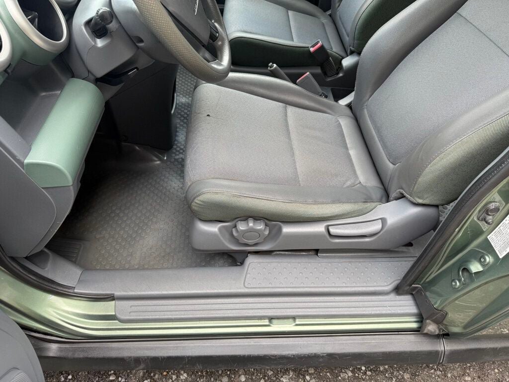 Used 2005 Honda Element LX image 17
