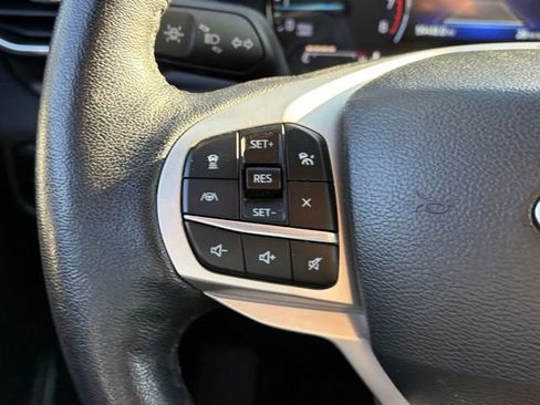 Used 2023 Ford Explorer Limited w/ Equipment Group 301A image 18