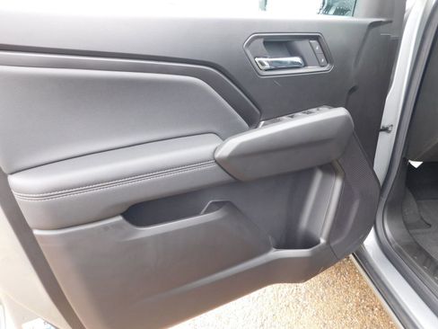 New 2025 Chevrolet Colorado LT w/ LT Convenience Package image 6