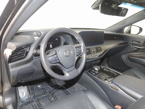 Used 2021 Lexus LS 500 AWD image 32