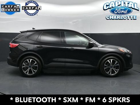 Used 2022 Ford Escape SE w/ SE Sport Appearance Package FWD image 8