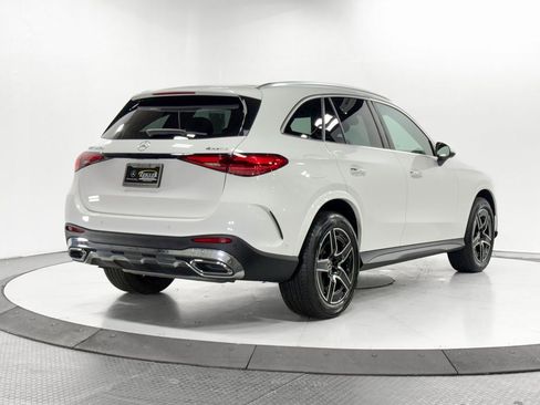Used 2025 Mercedes-Benz GLC 350e 4MATIC w/ AMG Line image 30