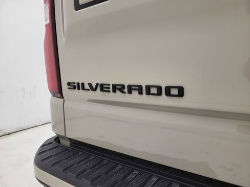 New 2026 Chevrolet Silverado 1500 RST w/ Dark Appearance Package image 25