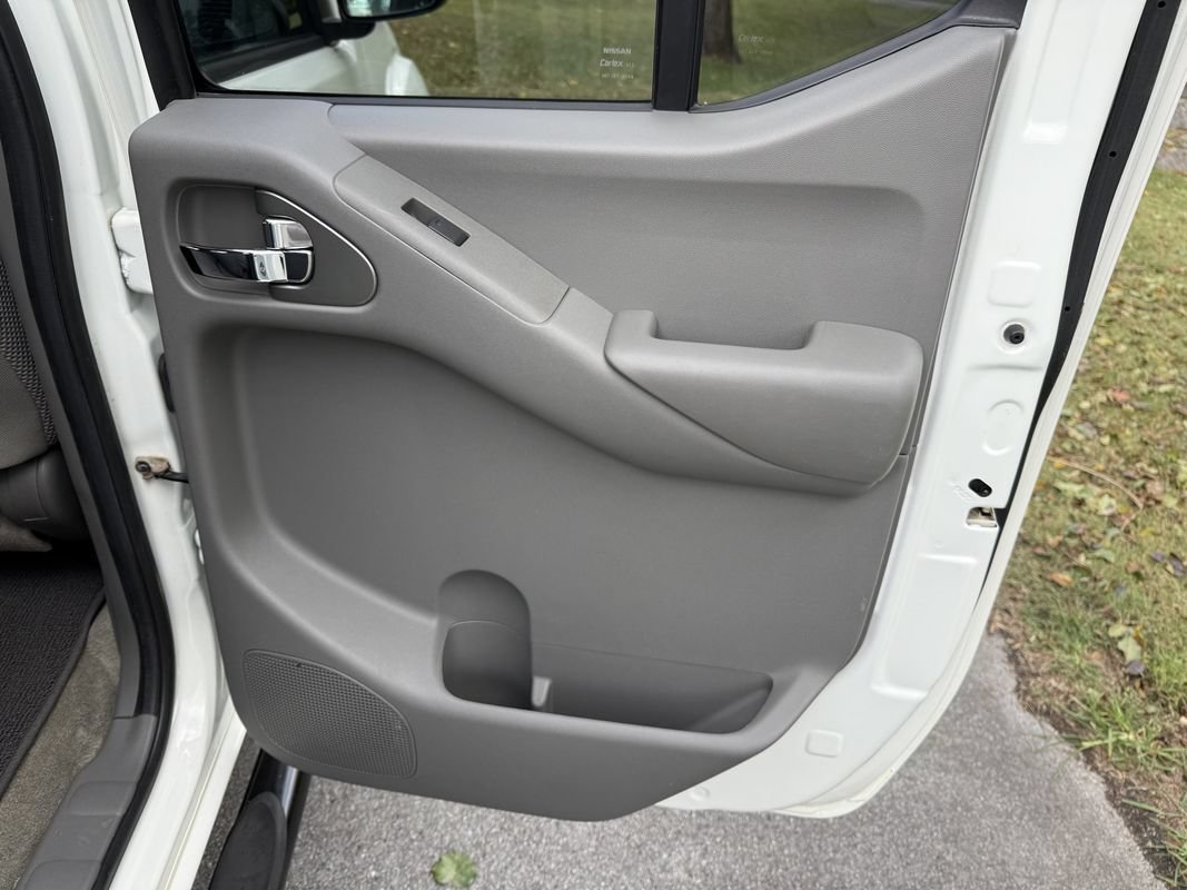 Used 2018 Nissan Frontier SV AWD/4WD image 33