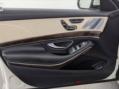 Used 2018 Mercedes-Benz S 560 4MATIC Sedan image 13