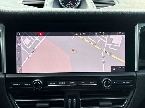 Used 2021 Porsche Macan w/ Driver Memory Package image 21