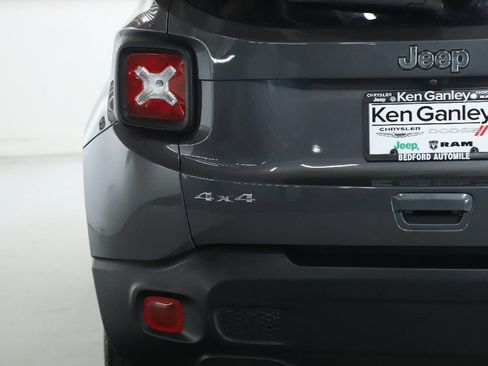 Certified 2023 Jeep Renegade Latitude AWD/4WD image 43