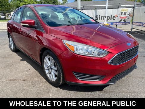 Used 2017 Ford Focus SE FWD image 1