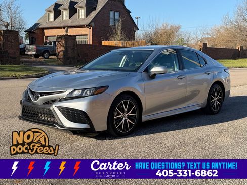 Used 2023 Toyota Camry SE FWD image 7