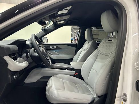 New 2027 Ford Explorer Platinum AWD/4WD image 10