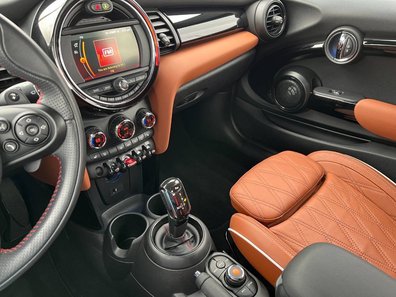 Used 2021 MINI Cooper S w/ Signature Upholstery Package FWD image 20