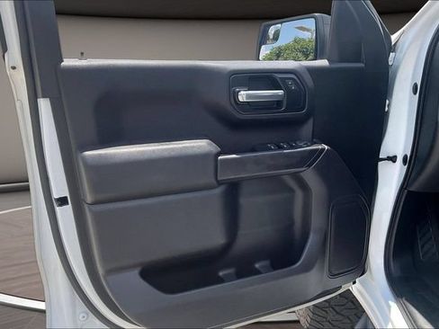 Used 2019 Chevrolet Silverado 1500 Custom Trail Boss w/ Custom Convenience Package AWD/4WD image 21
