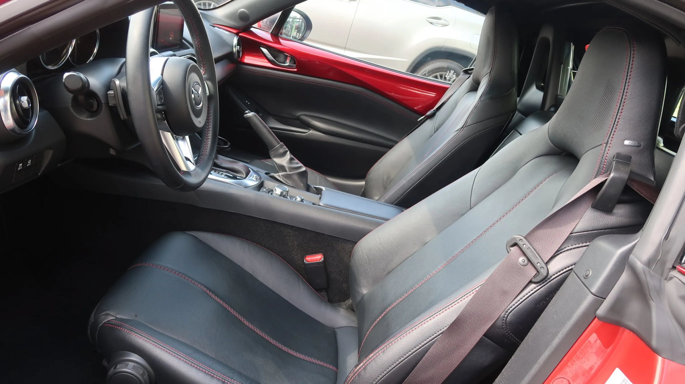 Used 2019 MAZDA MX-5 Miata RF Grand Touring RWD image 17