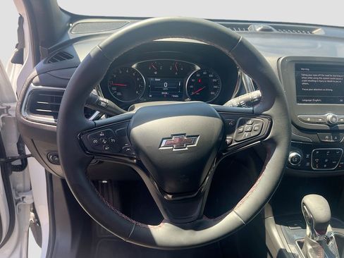 Used 2024 Chevrolet Equinox RS AWD/4WD image 11