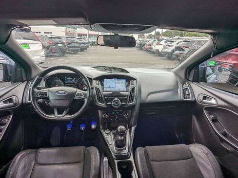 Used 2017 Ford Focus RS AWD/4WD image 6