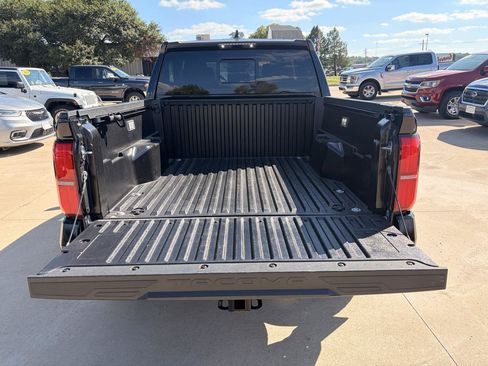 Used 2024 Toyota Tacoma SR5 AWD/4WD image 11
